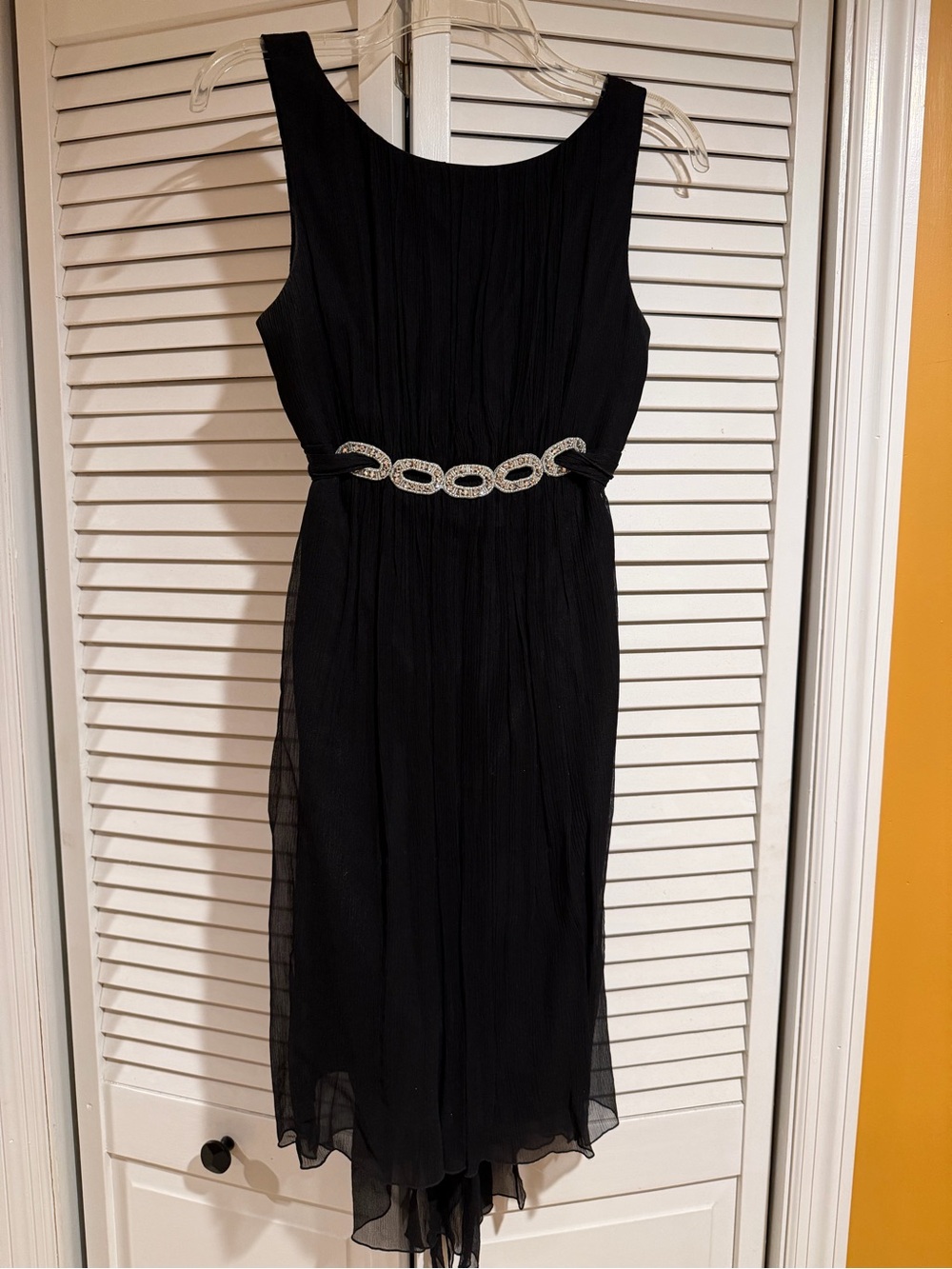 Black Sleeveless Chiffon Evening Dress with Decorative Adjustable Waist